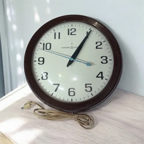 Vtg GE School Wall Clock Model 2008 - General Electric 10.5” 1950’s Works Great!